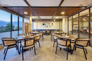 Aston Palu Hotel & Conference Center - Palu - 4