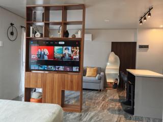 Traveler's Nest near Airport, Netflix, Stylish, Cozy with swimming pool - Lapu Lapu City - 8