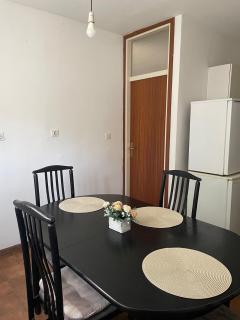 Mandic Apartment - Self check-in - Free Parking - Free WiFi - Fully Air-Conditioned - Split - 6