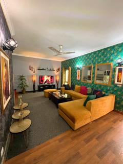 Luxury Family Apartment near centaurus park blue area - Islamabad - 9