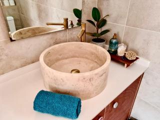 Spacious townhouse near Bude beaches - 3