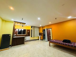 The Classy Castle Homestay - Guwahati - 9