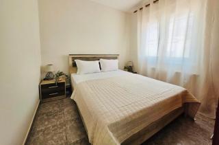 Vintage Apartment , Delta Hospitality - Ofrínion - 8