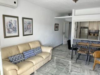 Coastal Charm with Unforgettable Views - Fuengirola - 9