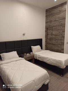 Red Sea Hotel - - 7