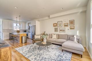 Spacious Townhome Combination for the Whole Family - Portland - 0