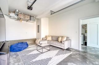 Spacious Townhome Combination for the Whole Family - Portland - 3