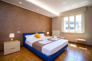 Downtown - private parking, Wi-Fi, and courtyard - Civitanova Marche - 5