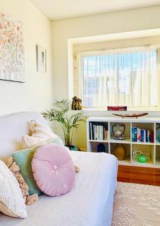 The Gallery Suite - Ocean Views & Creative Vibes - Sidney - 9
