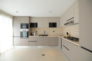 Designer Furnished Villa with Luxury Finishes in Springs 14 - 6