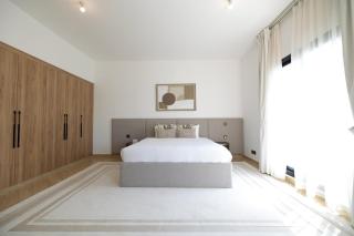 Designer Furnished Villa with Luxury Finishes in Springs 14 - 1