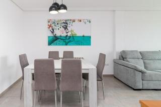 Cudón Apartment with Private Terrace - Cudón - 7