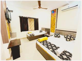 !! SHIRDI Hotel Sai Bala Ji Residency Near Shri Sai Baba Temple - Offers Hygiene & Spacious Rooms - #Restaurant #Wi-fi # Parking & Excellent Customer Service - A Premium Hotel In SHIRDI !! - Shirdi - 3