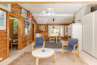 Hirsimökki kansallispuistossa - 8