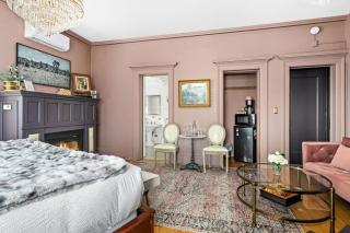 Selina Louise Suite Jacuzzi Fireplace - Duluth - 8