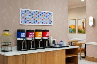 Hampton Inn & Suites Knoxville-Turkey Creek Farragut - Knoxville - 1