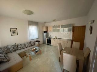 Apartment in a quiet area - Bar - 7