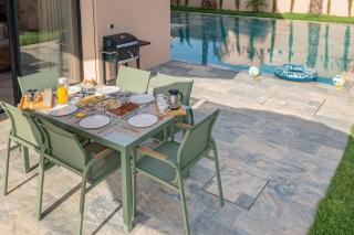 Villa Dar Nadia, 5 Stars Service, Heated Pool, Ping Pong, Games - - 5
