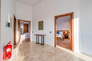 Villa Dar Nadia, 5 Stars Service, Heated Pool, Ping Pong, Games - - 2