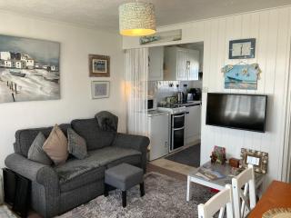 Lovely Chalet Nearby Hemsby Beach In Norfolk Ref 83070S - Hemsby - 3