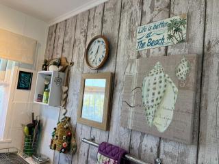Lovely Chalet Nearby Hemsby Beach In Norfolk Ref 83070S - Hemsby - 2
