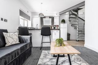 Modern unique duplex apartment in town centre - Lytham St Annes - 0