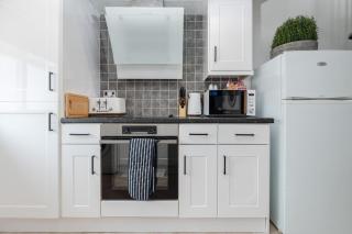 Modern unique duplex apartment in town centre - Lytham St Annes - 8