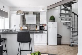 Modern unique duplex apartment in town centre - Lytham St Annes - 4