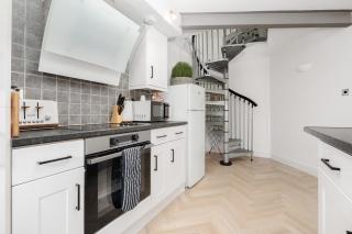 Modern unique duplex apartment in town centre - Lytham St Annes - 3