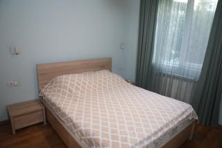Cozy Flat near Metro with Balcony - 9