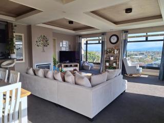 Beauty with Panoramic Views of Mount Pirongia - Te Awamutu - 1