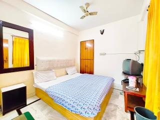 NAINITAL HOTEL SHAH GUEST HOUSE - Near Mall Road Provided Free Wi fi #Restaurant #Parking #Room Service And Excellent Customer Service !! Best Seller Hotel In Nainital - Nainital - 8