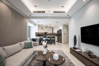 Luxurious Apt 2BR Stunning Full Burj Khalifa view - 9