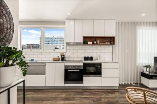 Oceanview Retreat - 2 mins walk to Kirra Beach - Gold Coast - 6