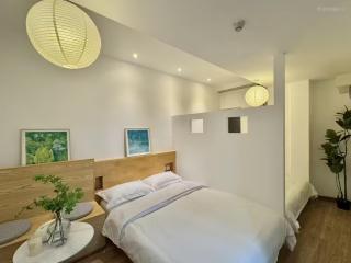 The Lanting Inn is located in the city center near the Drum Tower subway, making it convenient to travel to the Drum Tower, Nanluoguxiang, Shichahai, Yandai Xie Street, Tiananmen Square and the Forbidden City - Pequim - 5