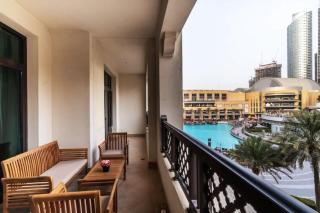 Cozy 2BDR Residence in Dubai's Souk Al Bahar - 8