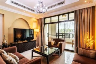Cozy 2BDR Residence in Dubai's Souk Al Bahar - 7