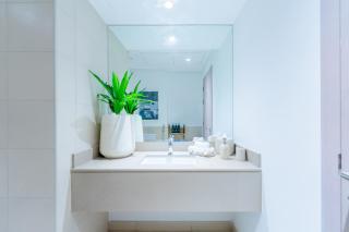 One Bedroom Apartment in Yas Island with Complimentary Yas Theme Park Tickets - Abu Dhabi - 2