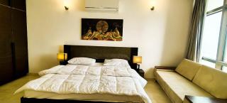 Luxury 2BR Apartment, Sea View - Carachi - 3