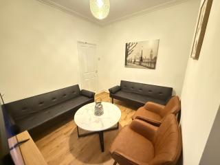 2 Bedroom House - Doncaster Serviced Accommodation - House-Close To Centre -A1 & M18 - Contractors - Business Travellers - Families - Doncaster - 9