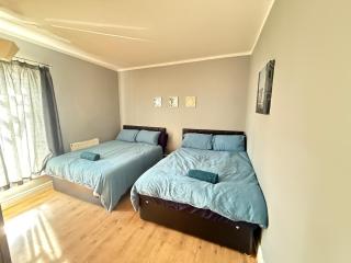 Where Comfort Meets Doncaster - Spacious 3BR Home for 10 near Racecourse and Woodfield Park - 6