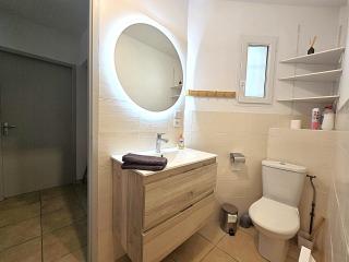 Le Parc Jean Édouard - Spa avec jacuzzi privé - Superbe villa 4 chambres - 9 couchages - 6 lits - Poêle - Parking - Climatisation réversible- Terrasse ombragée et grand jardin - Montech - 1