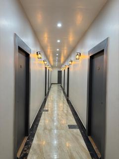 The Narendra hotel 700m away from the Ram Mandir - Ayodhya - 7