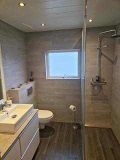 Spacious apartment with a view! - Vestmannaeyjar - 5
