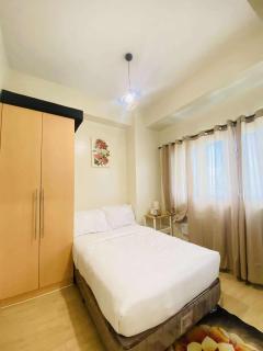 Room in Condo - Cozy Iloilo City Condo Room with Shared Pool - Città di Iloilo - 0