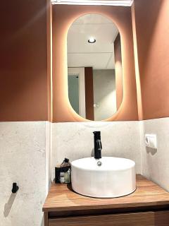 Luxury Escape by the Beach and City Center - 2