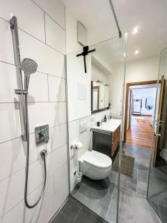 Deluxe-Wohnung in Wasserburg Bahnhof - 94m2 - Smart TV - Terrasse - NEU - 1