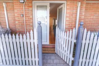 The Jerningham Nest - Adelaide - 1