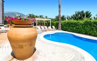 Nice Home In Giffoni Sei Casali - 1