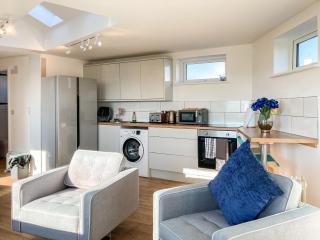 Keel Annexe - Week Saint Mary - 0